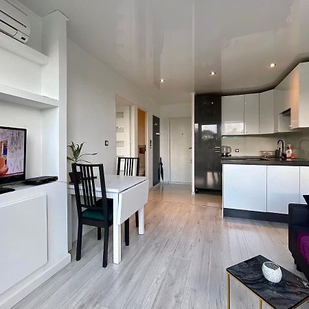 Sasi - Cozy Apartment For 6 People In Centre Varsóvia Exterior foto
